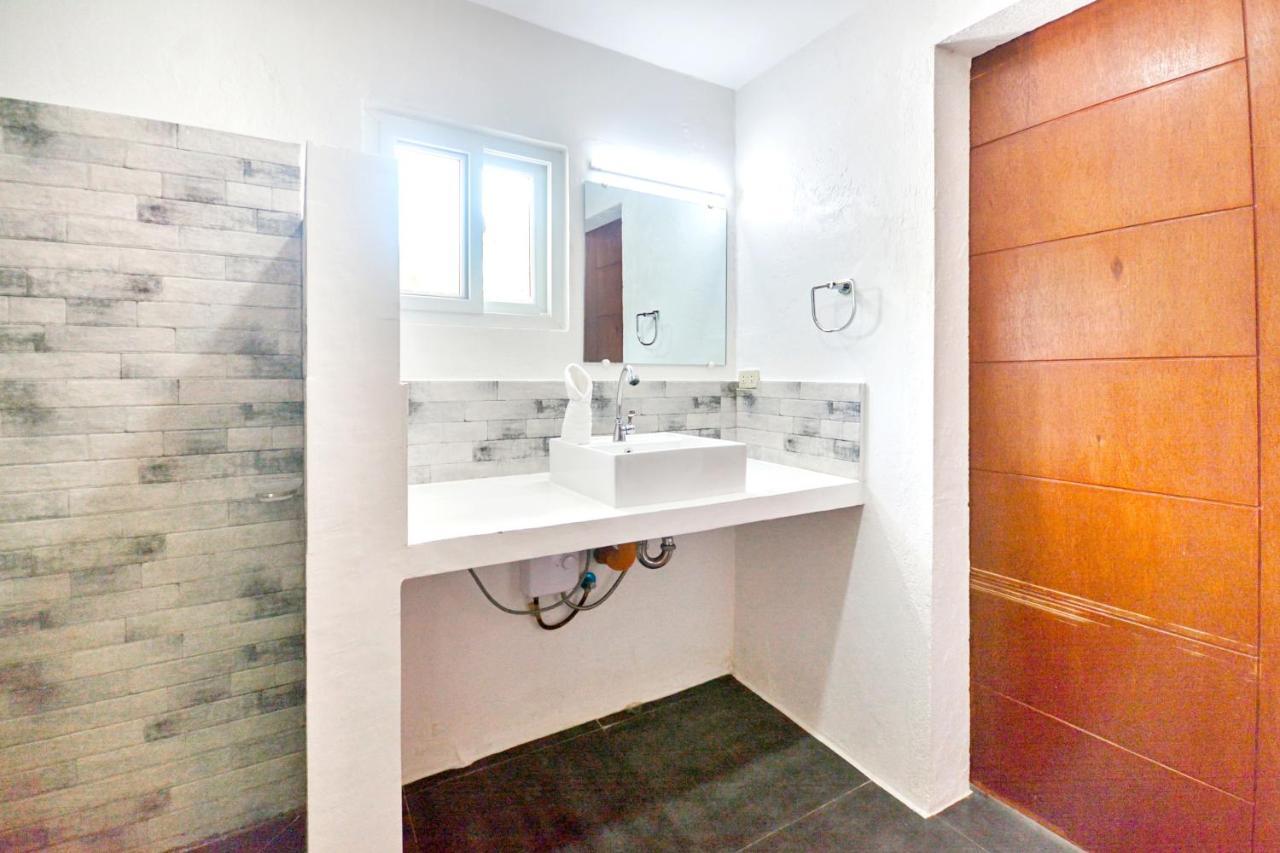 Babosam Hotel Balabag  Bagian luar foto