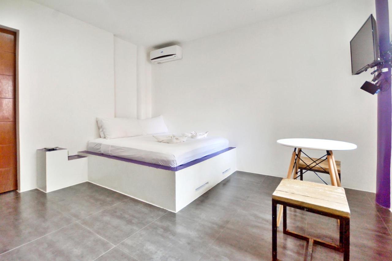 Babosam Hotel Balabag  Bagian luar foto